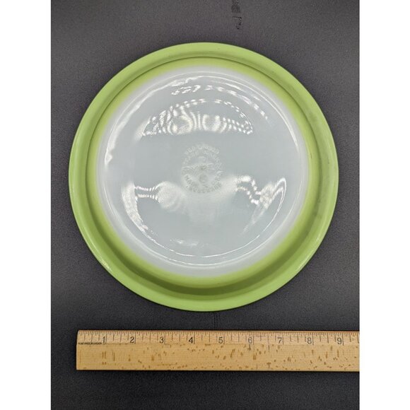 Vintage 1960's Pyrex Lime Green Opaque Opalware Pie or Baking Plate - Picture 6 of 6